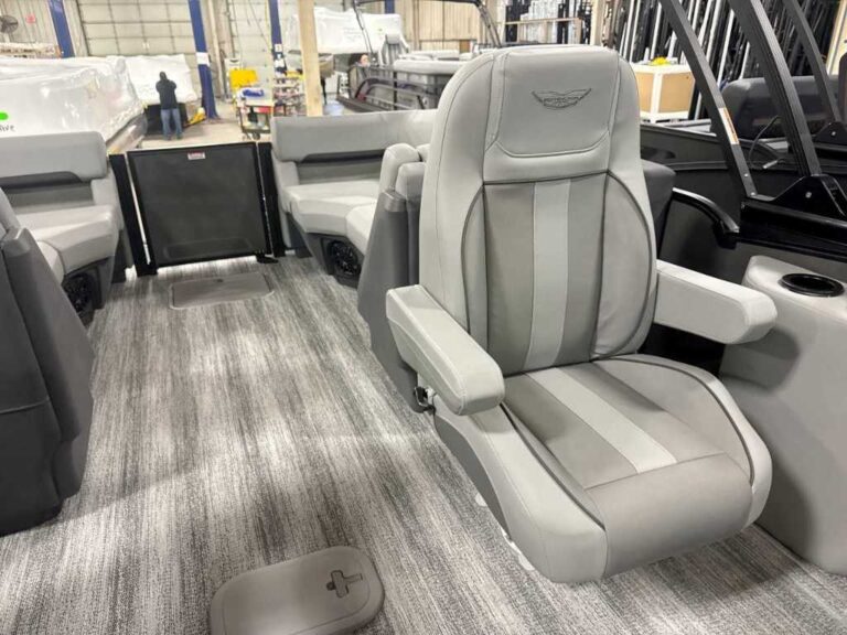 2026 Bennington 23MFB - ESP - Limited Edition US-ETWS0828A626 [photo 17]